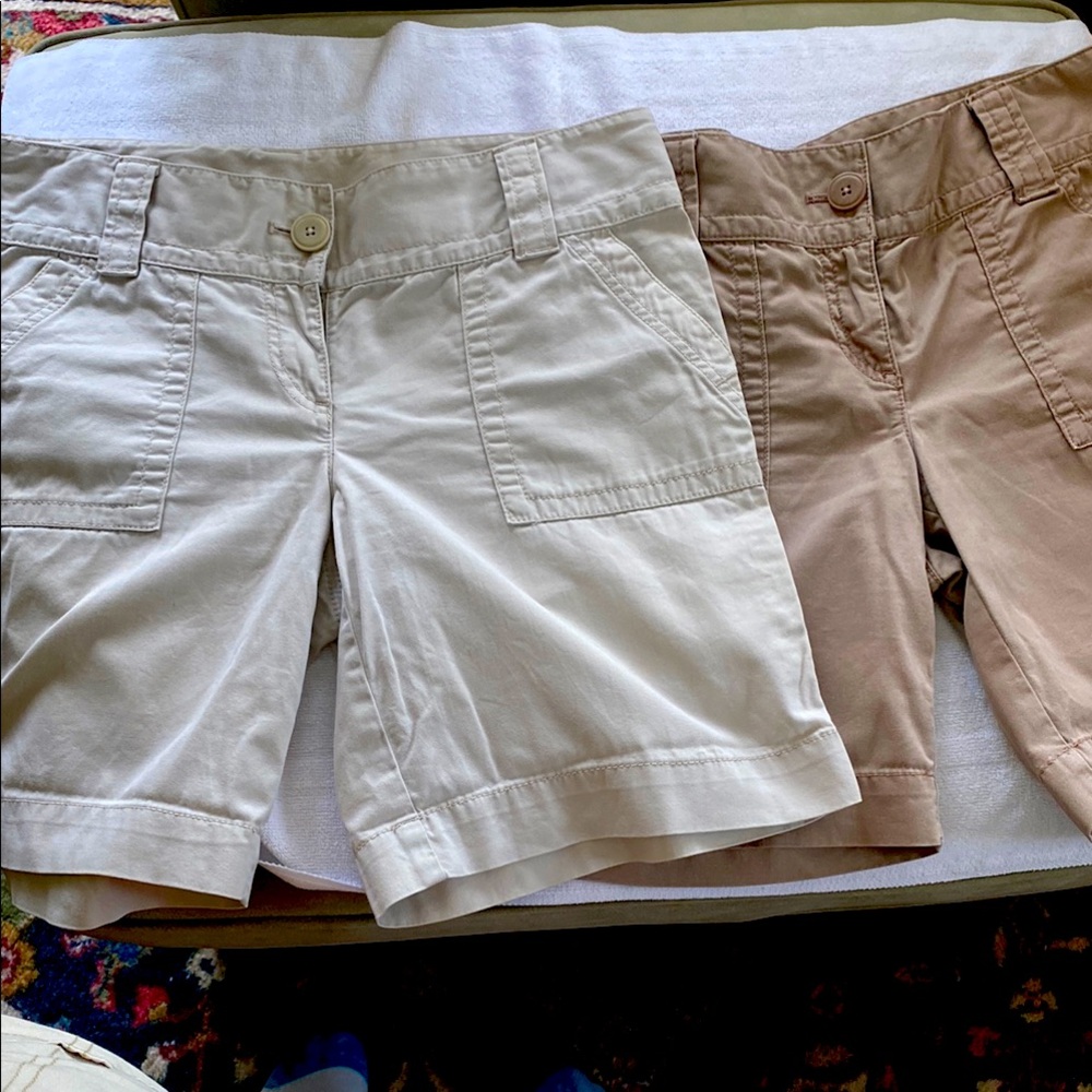 Loft Boyfriend khaki and brown shorts 2 front, 2 back pockets button Size 4